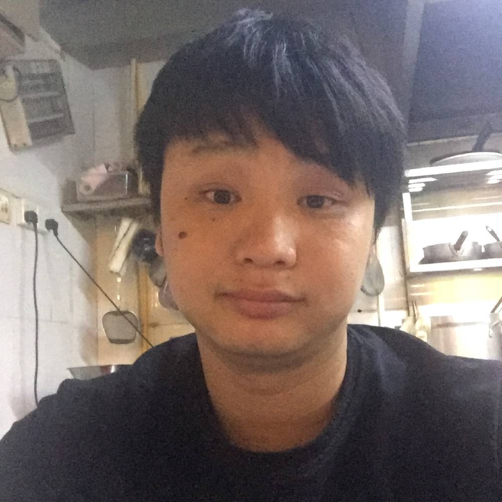 难过挽手百褶裙的照片