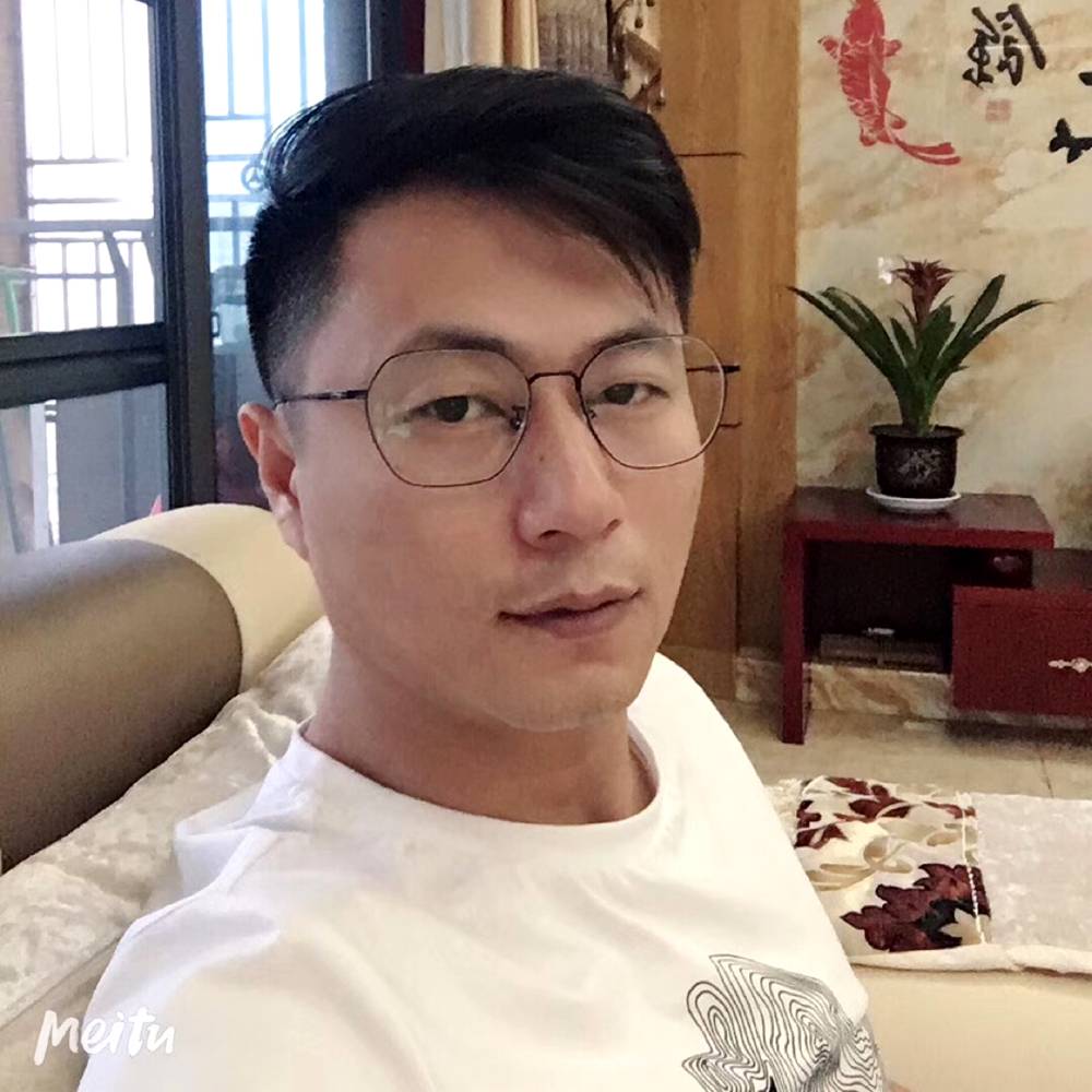 大地一个人的照片