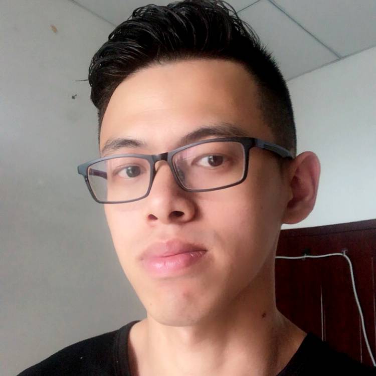 勤劳笑灰狼的照片