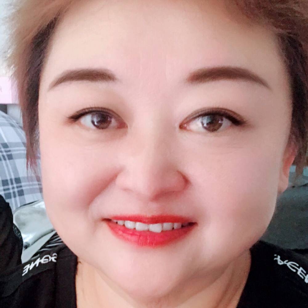 懵懂浅吻砖头的照片