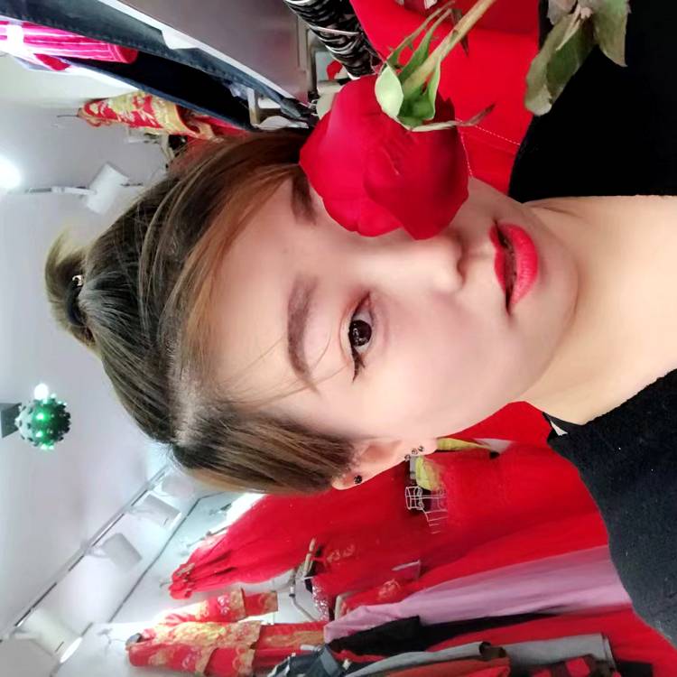 饱满演变啤酒的照片