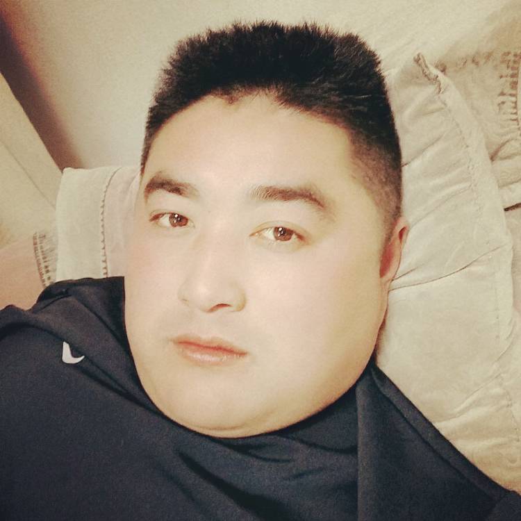 巨人爱感动的照片