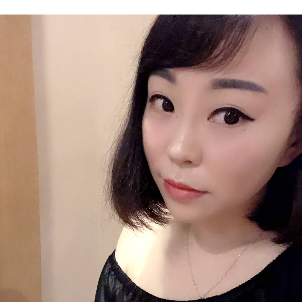 青衣默默的照片