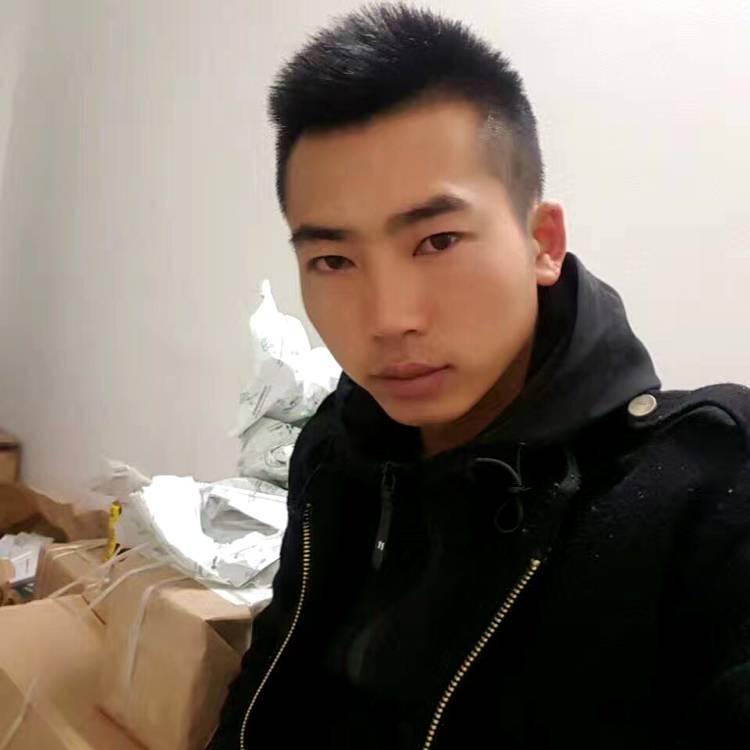 军用品批发的照片