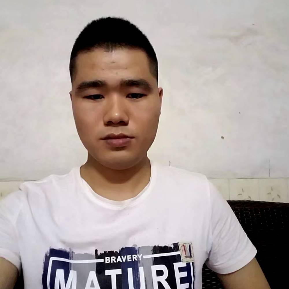 曾经蹙眉龙猫的照片