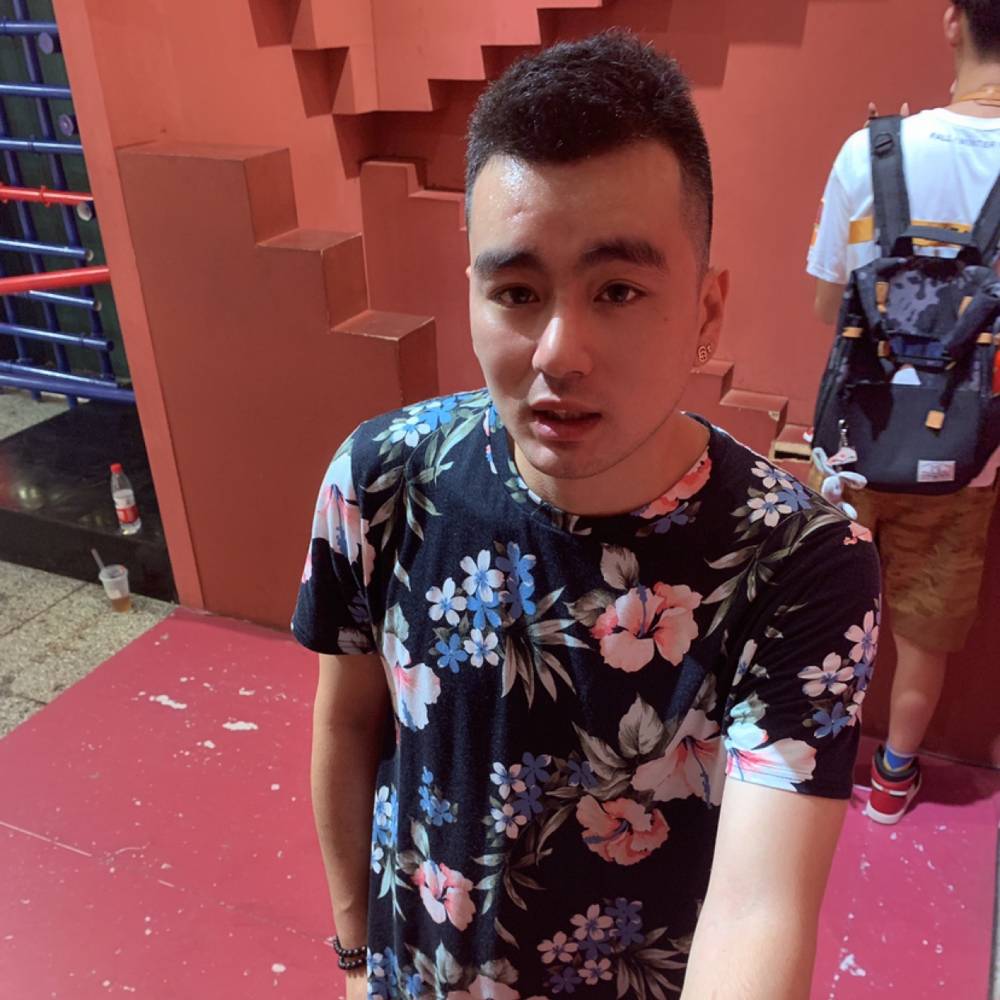 Damon尹越的照片
