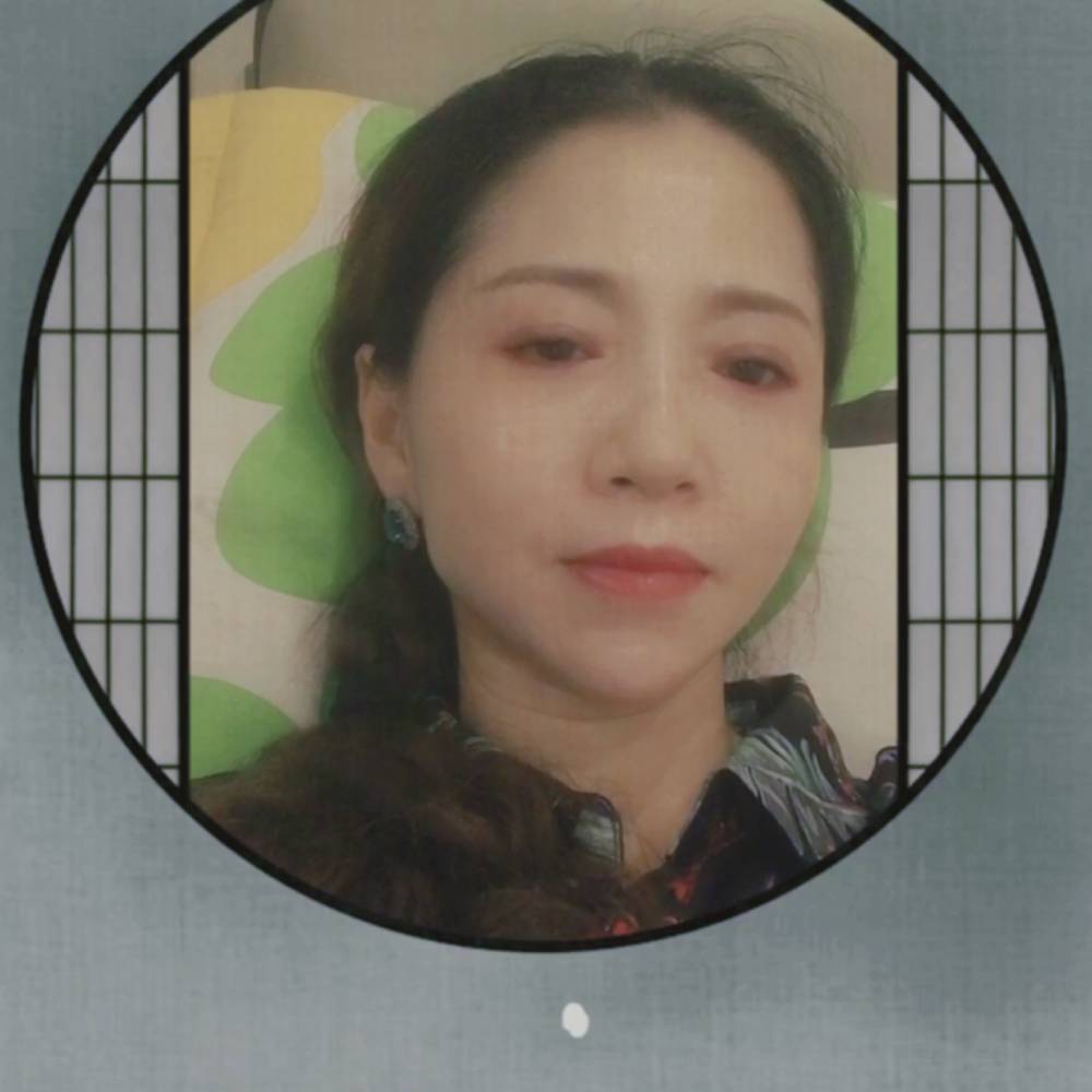 复杂蹙眉晨阳的照片
