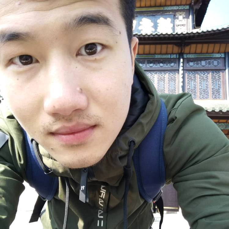 我是吴亮亮的照片