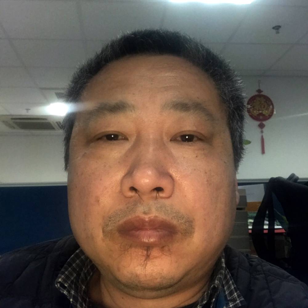 爱德华兹医生的照片