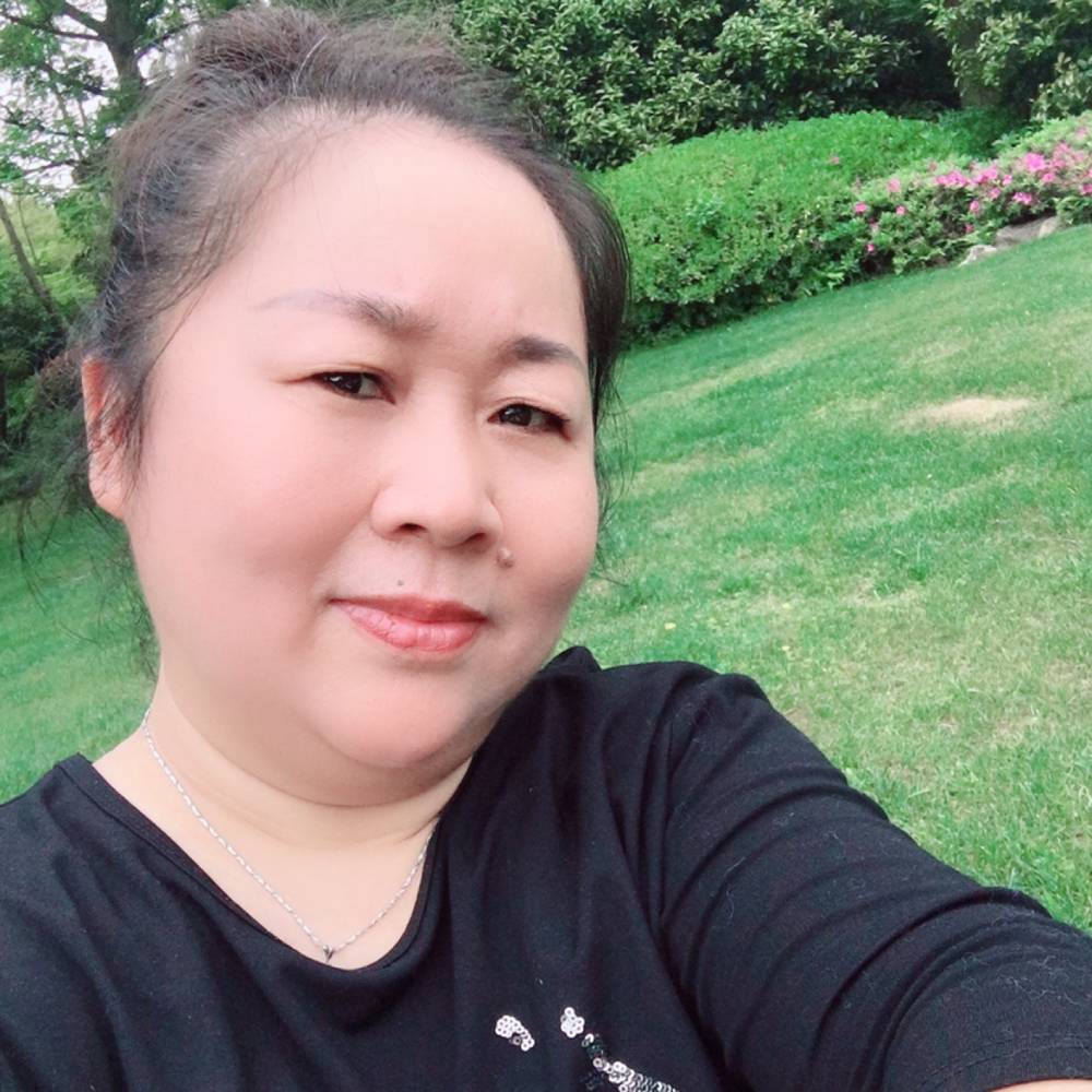 小伙阔达的照片