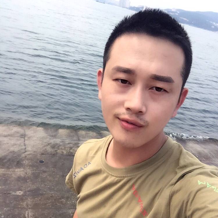 泪花伊人妆的照片