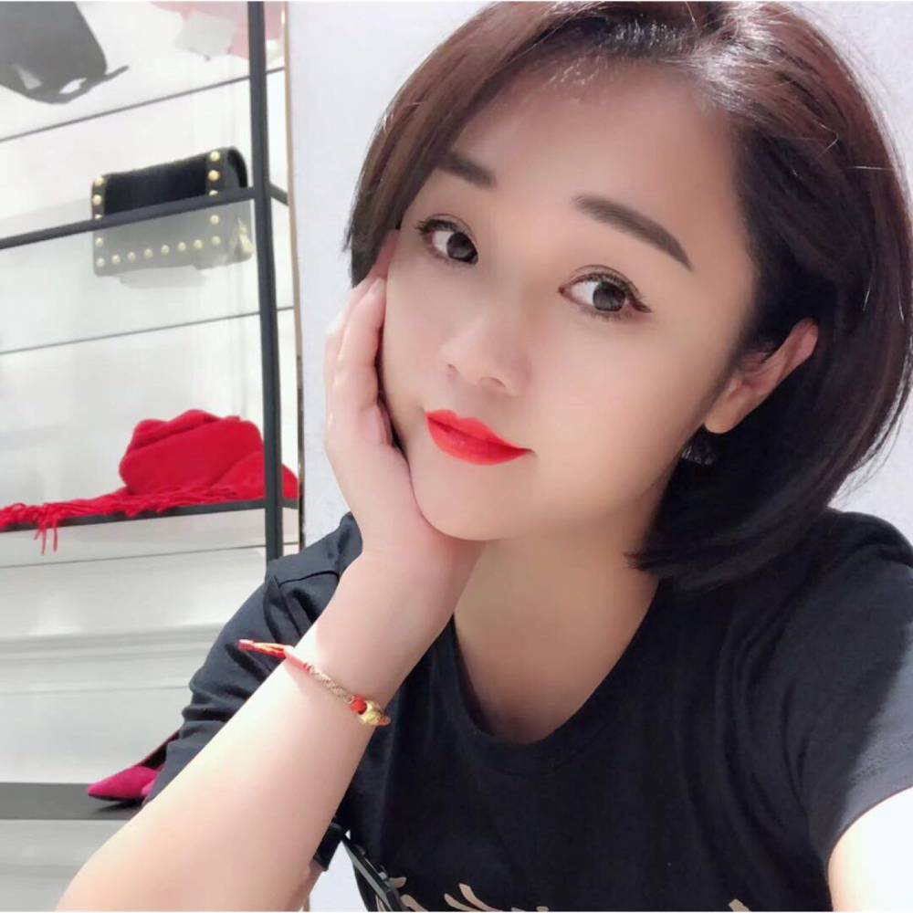 罗小黑°F的照片