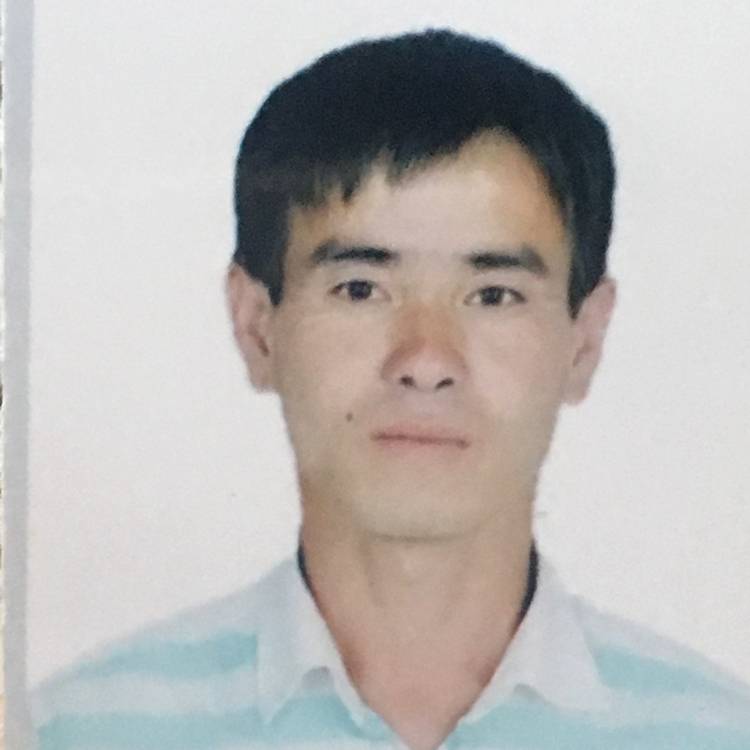 酷酷拿老虎的照片