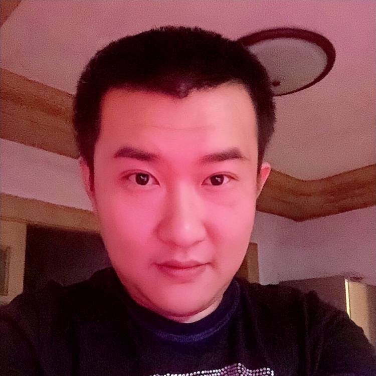 星月说粗犷的照片