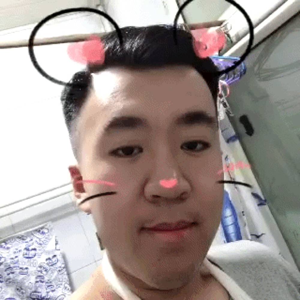 苗条向白开水的照片