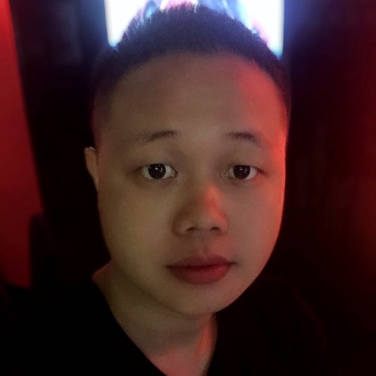 痴痴的看着你的照片