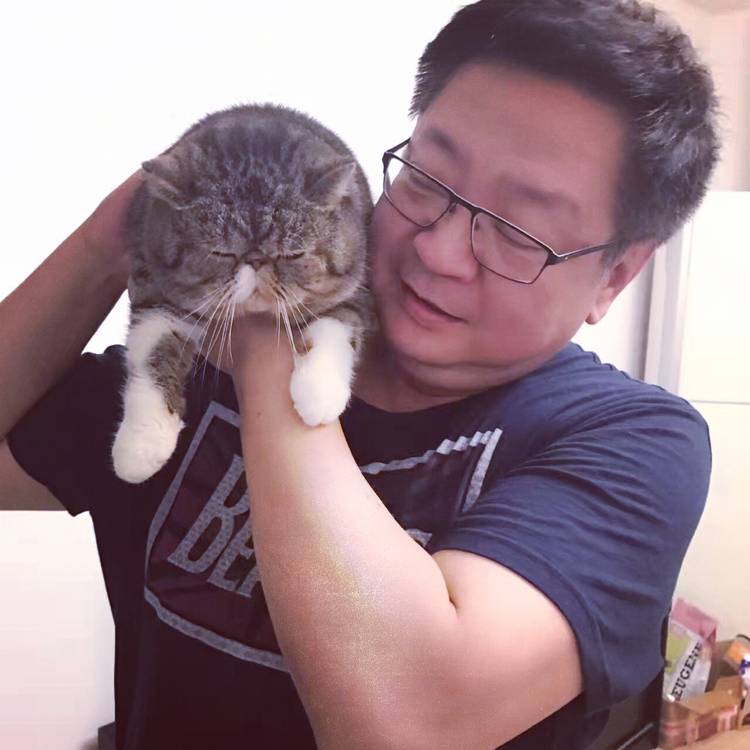 土豆与干爹的照片