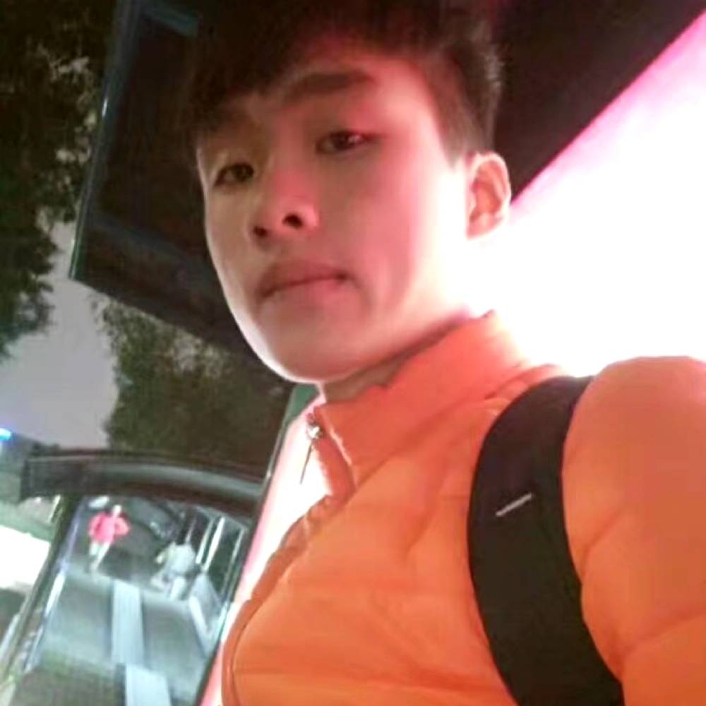 赵坚成的照片
