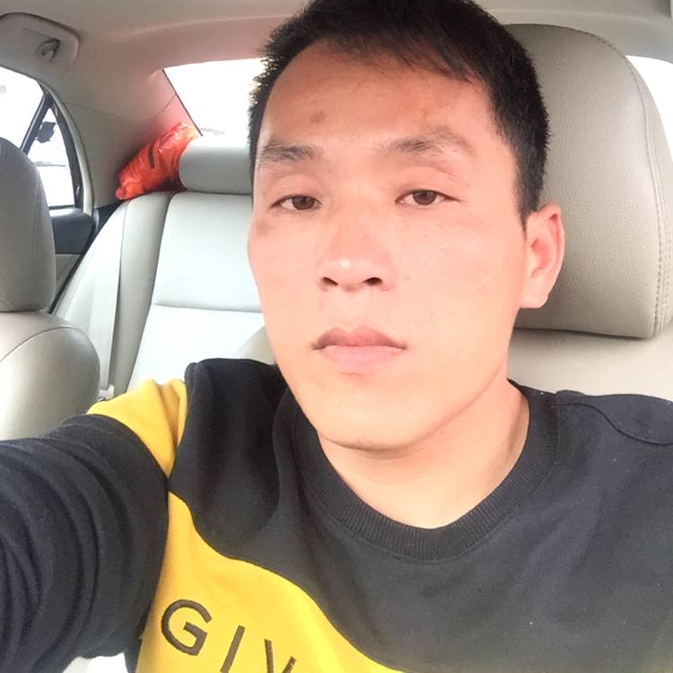 站稳脚跟才配去爱的照片