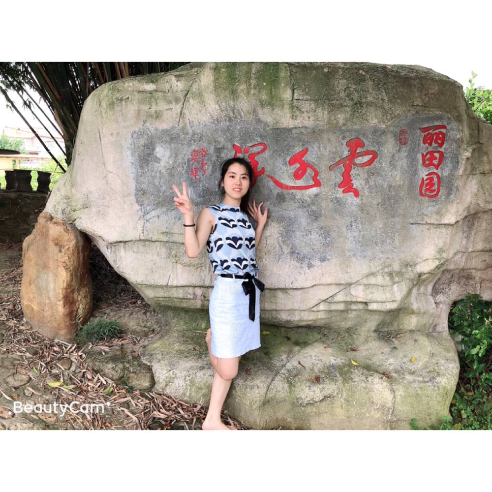 小姐姐，丹的照片