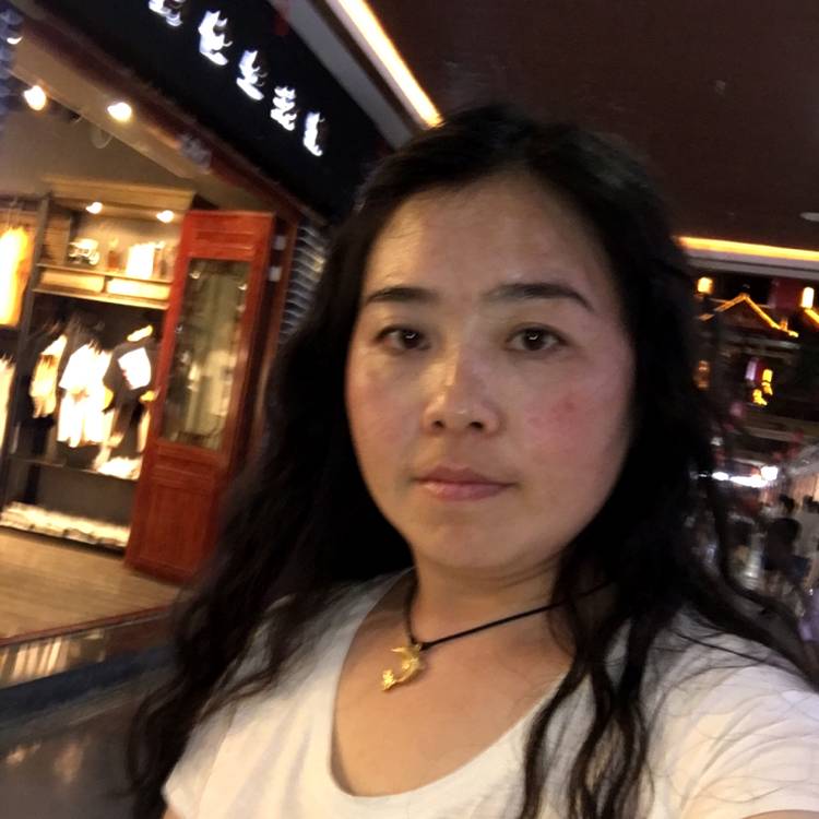 我们的和超短裙的照片