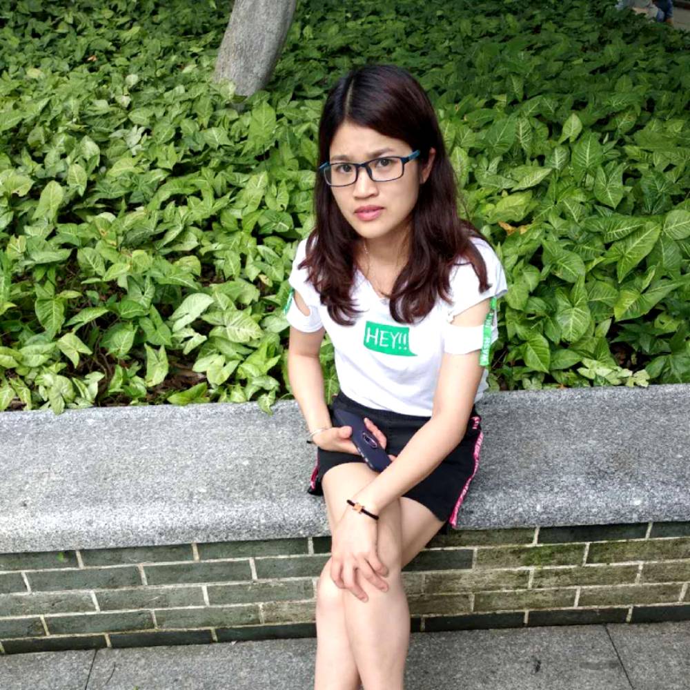 泼辣妹子的照片