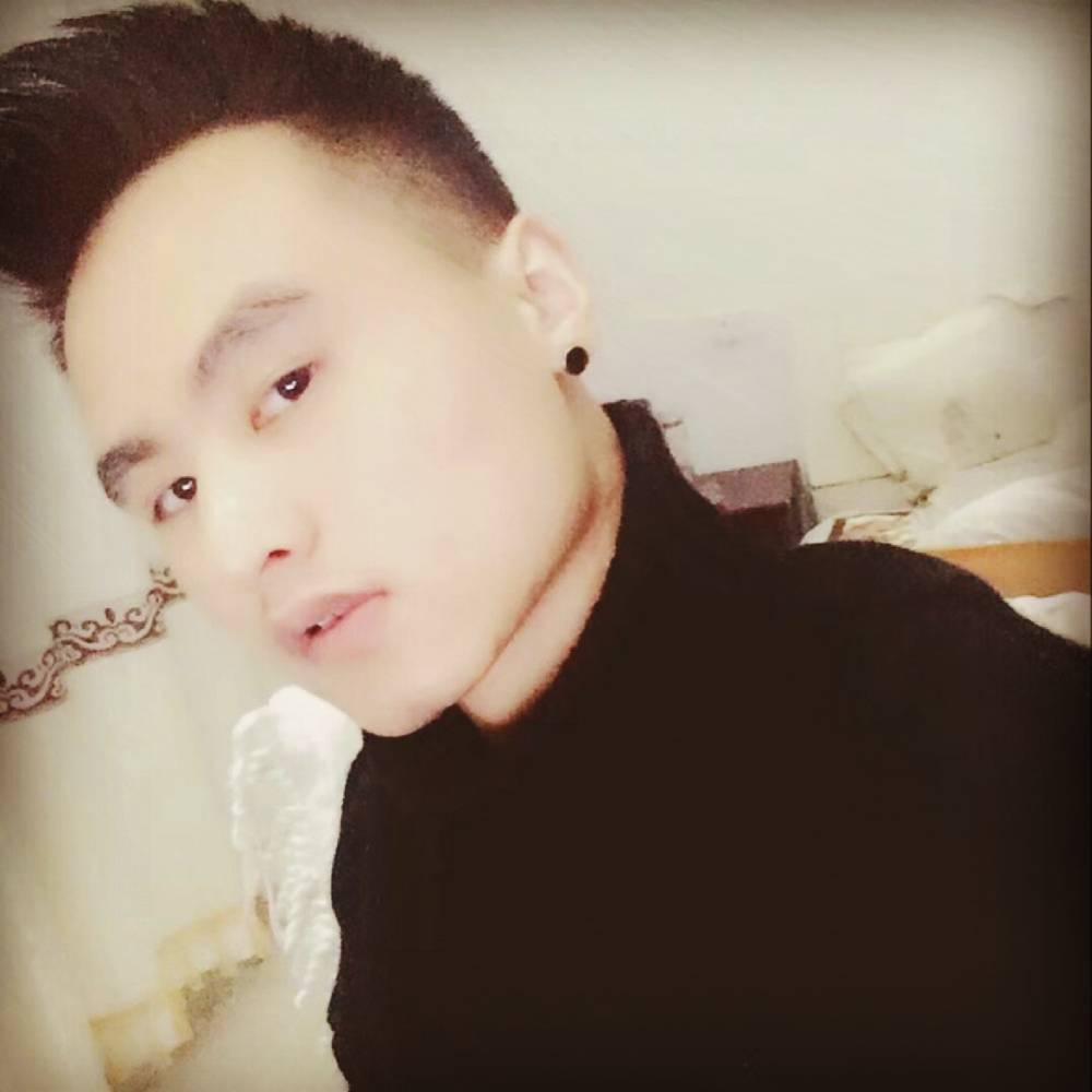 明理凝眸黄豆的照片