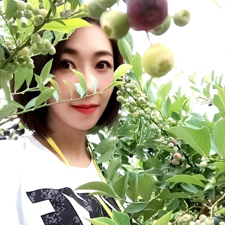 美好娟娟的照片