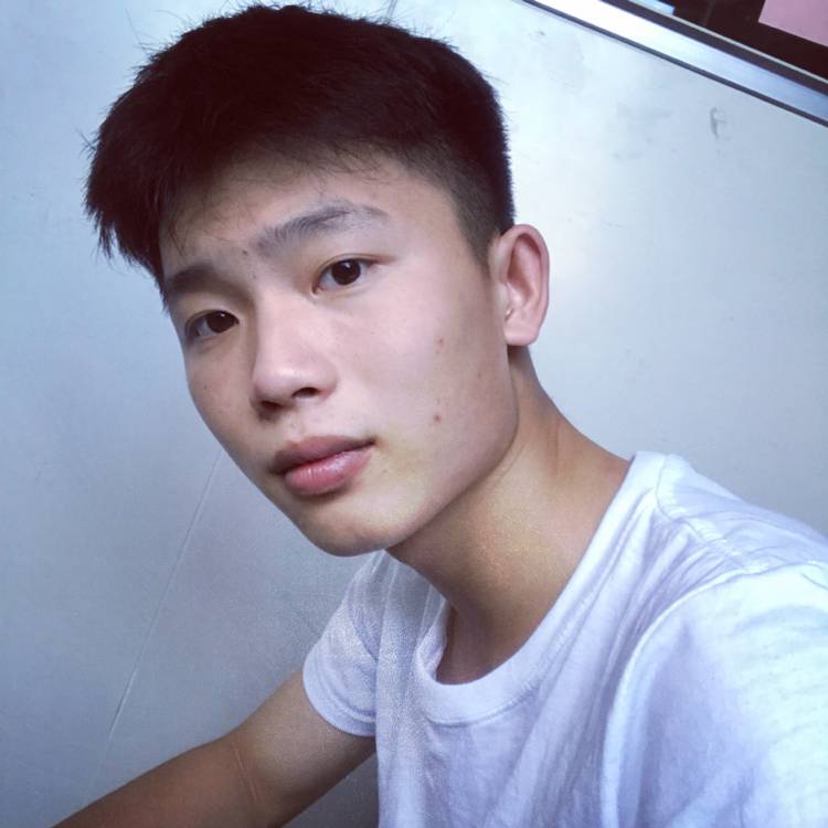 负责大篮球的照片