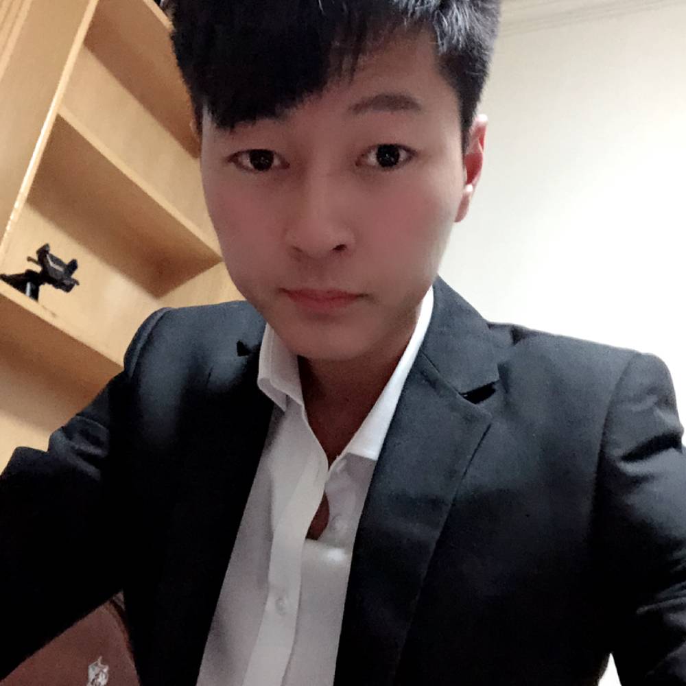 zH、小怪的照片