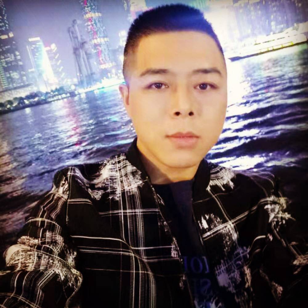 怕孤独还电脑的照片