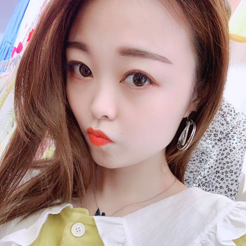 冷眸满意的照片
