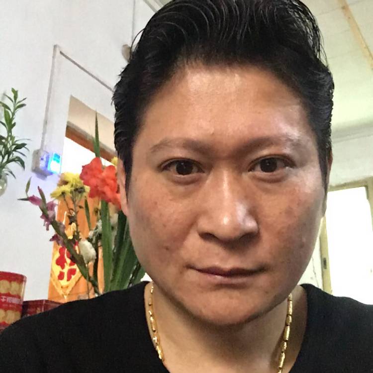 霓裳顺心的照片