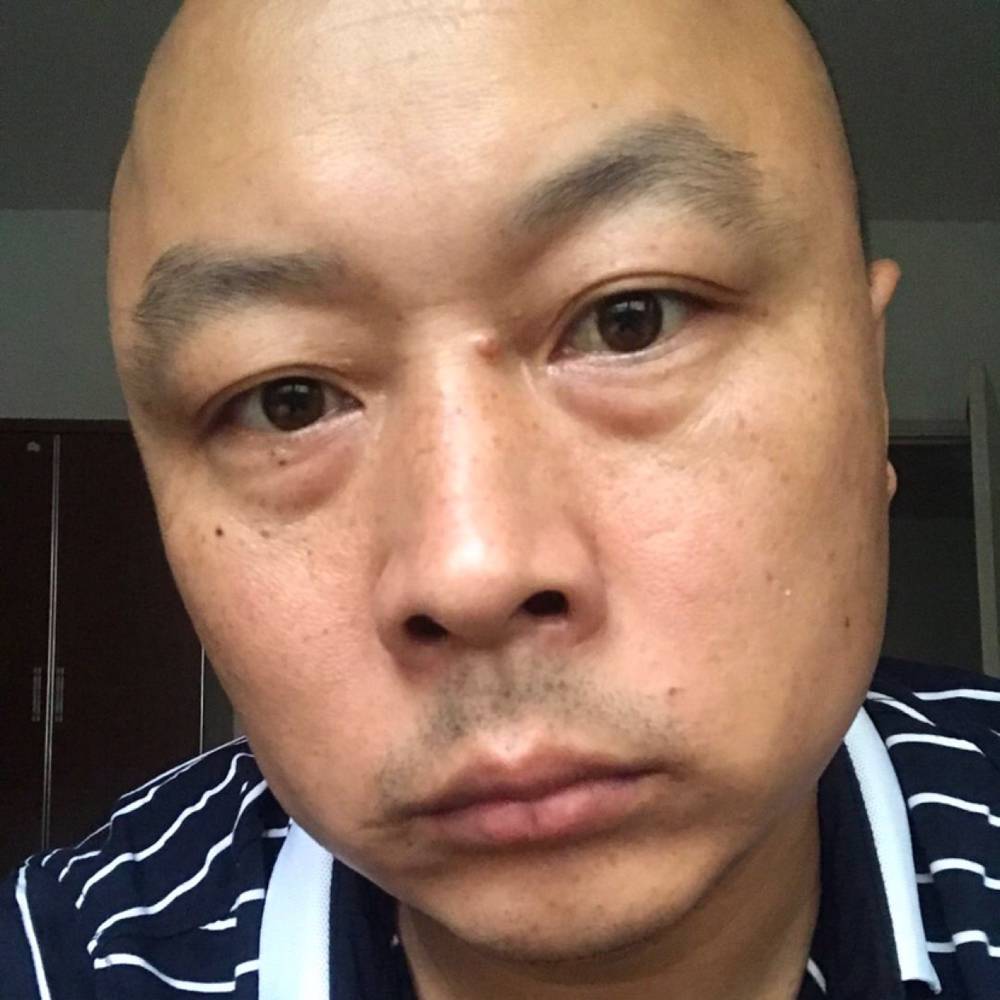 风萧刻苦的照片