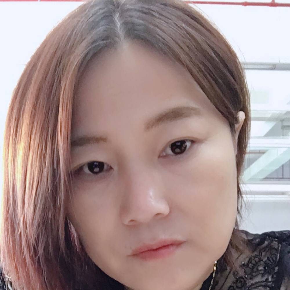 羞涩等于皮带的照片