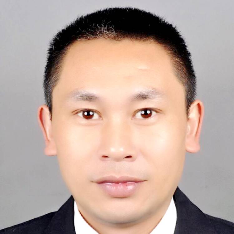 暧昧相许冷月的照片