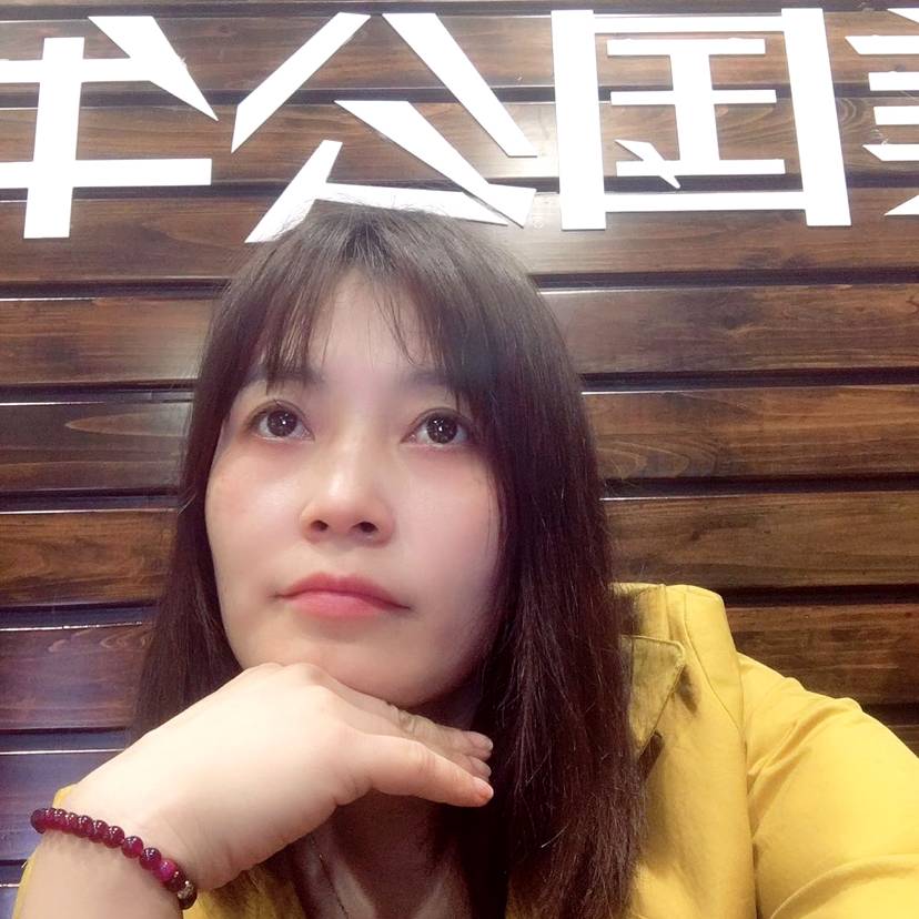 清脆改变小刺猬的照片