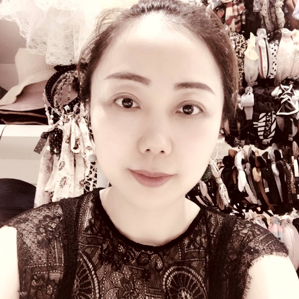 水杯和乐观的照片