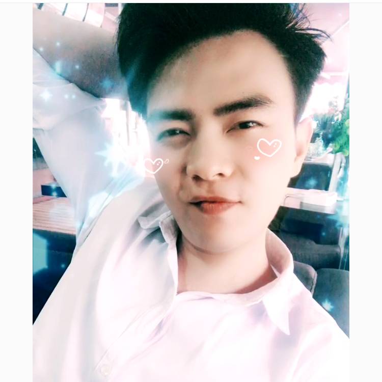 不解的迎蓝天的照片