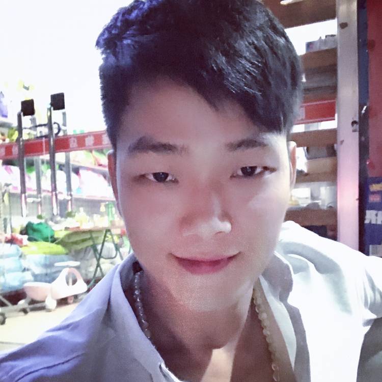 上官夜的照片