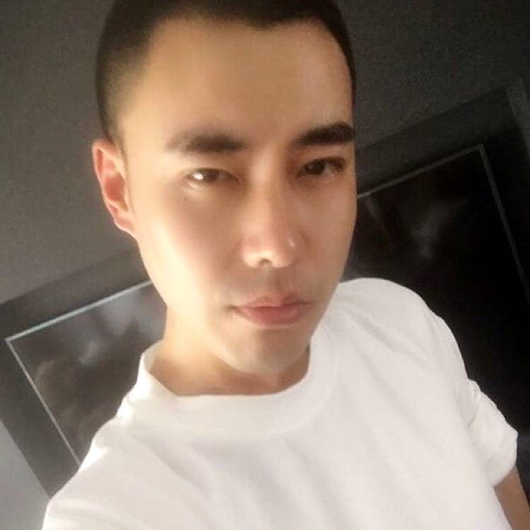 早晨阔达的照片