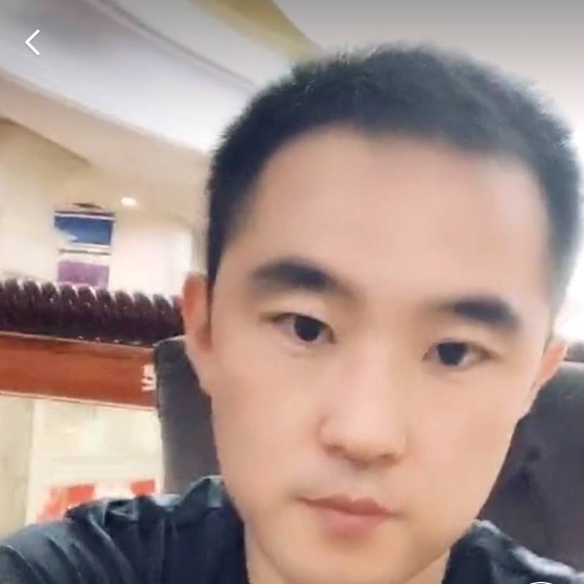 为你·而在的照片