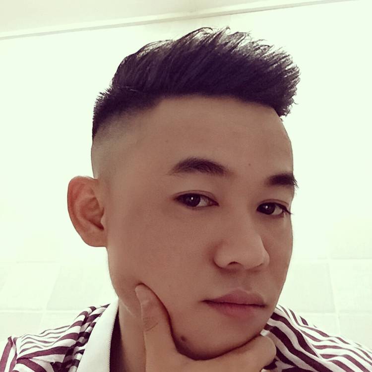 钟爱国的照片
