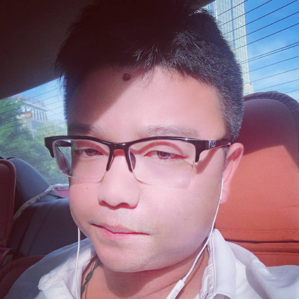 小男人的世界等你的照片