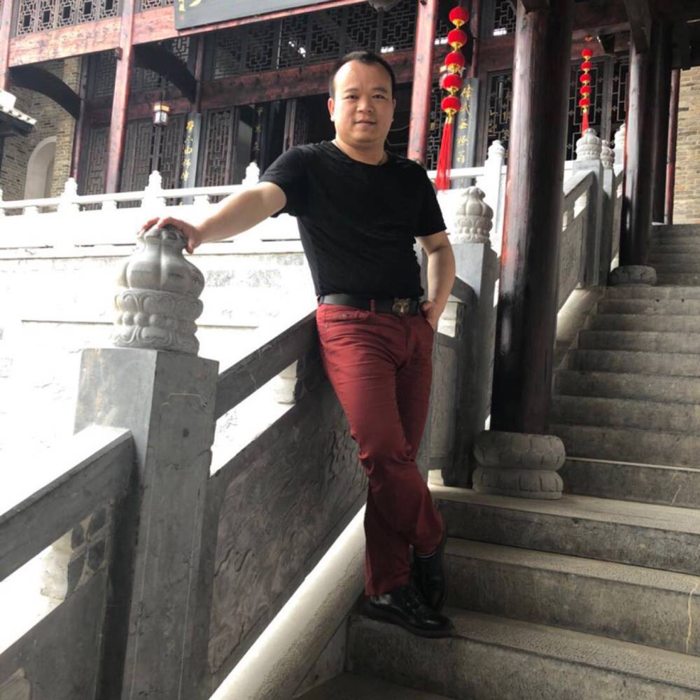 龙潜四海的照片