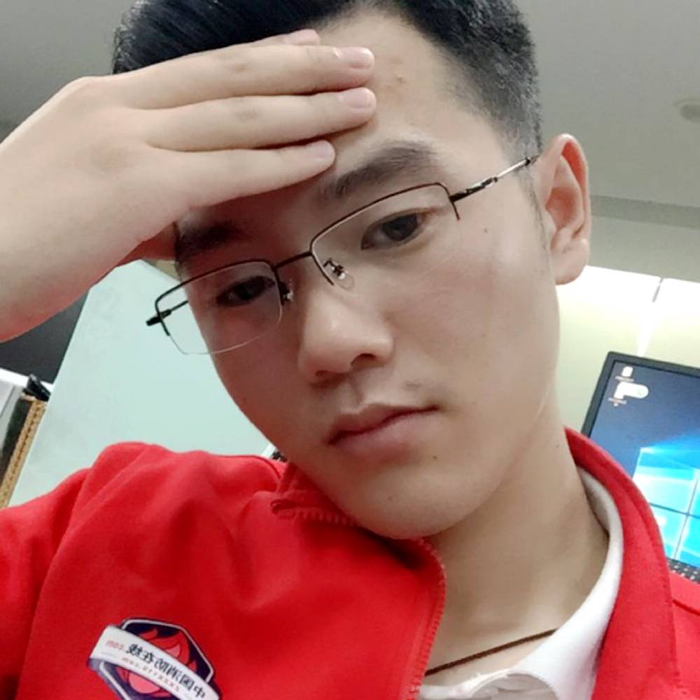 河马向大气的照片