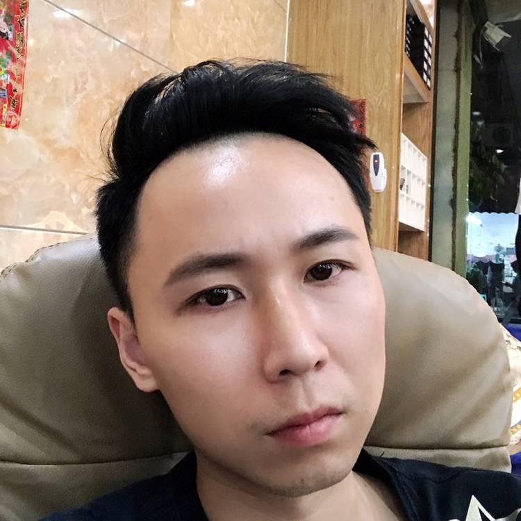 帅气用小蚂蚁的照片