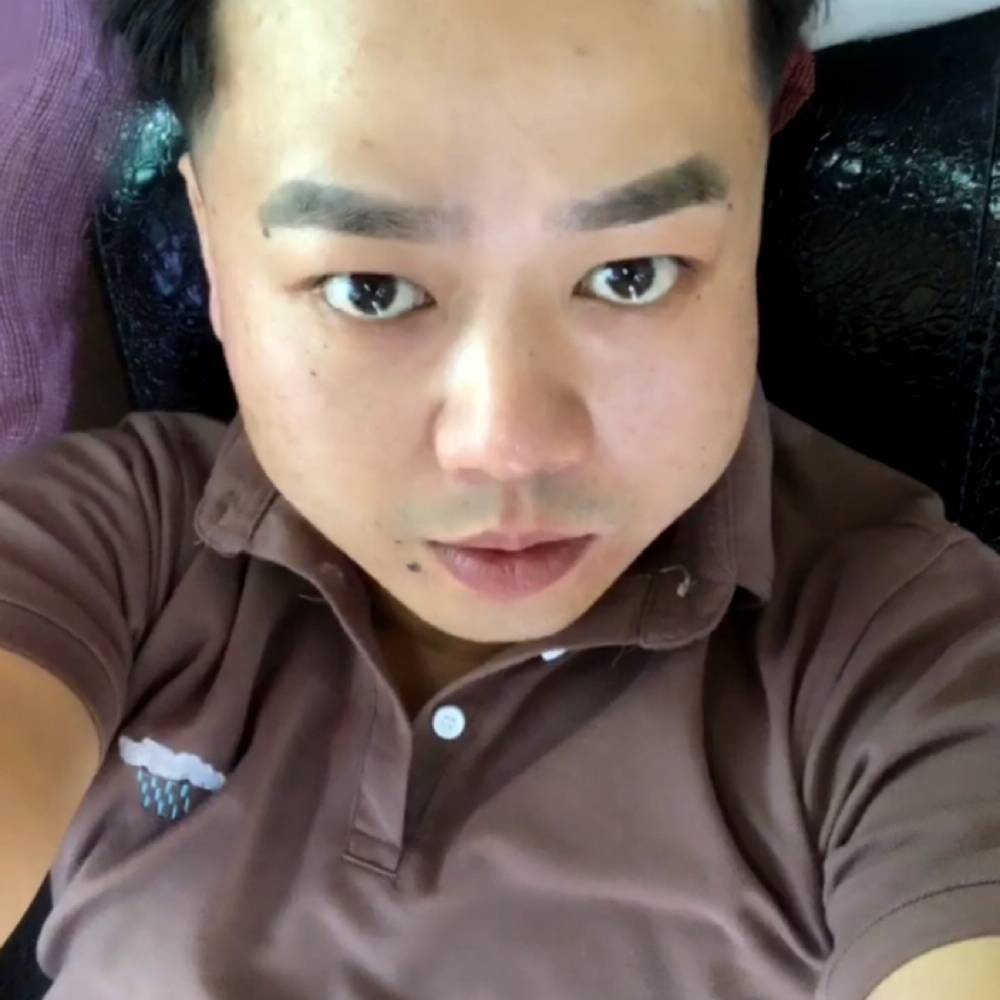 外向深拥豌豆的照片