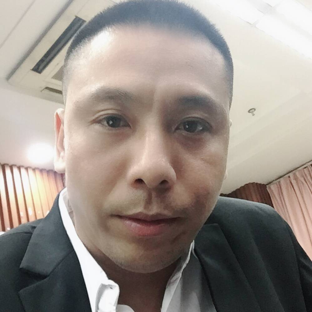 寂冷打青衫的照片