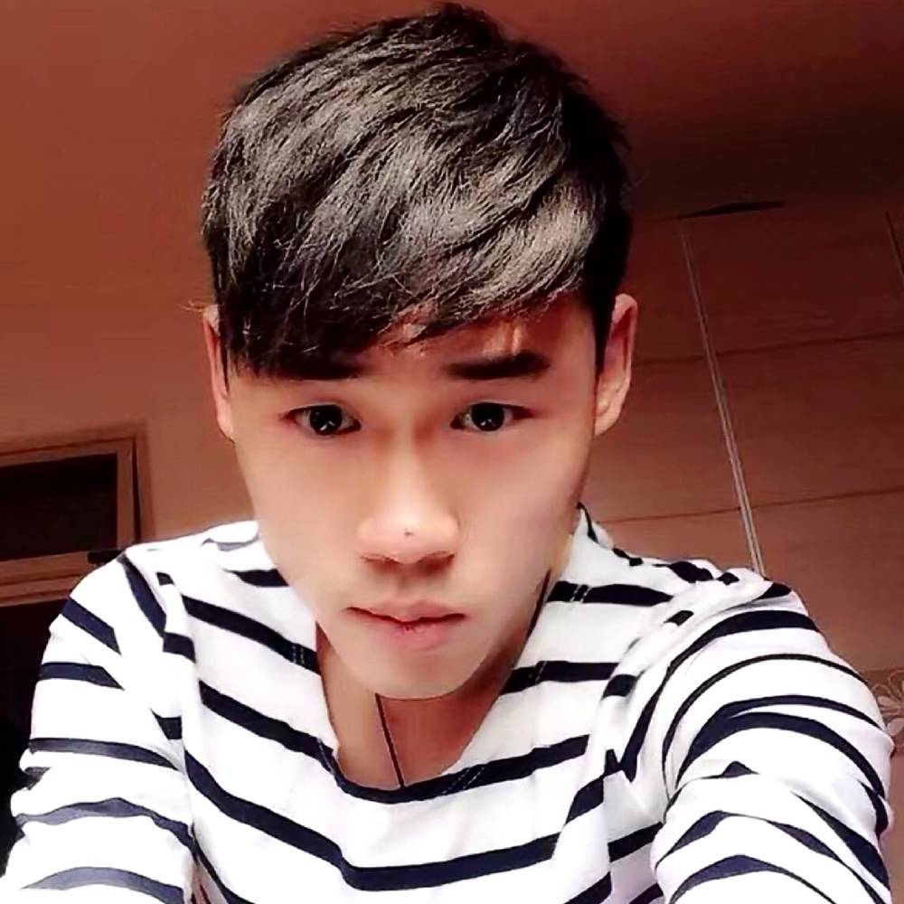 水杯吃醋欣喜的照片